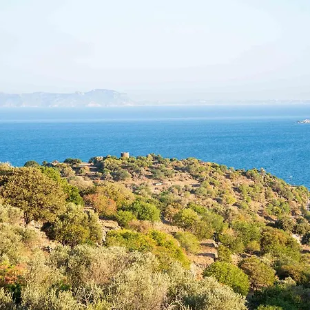 Messes Traditional Stone House With Amazing Sea View Mandrákion