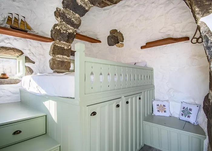 Messes Traditional Stone House With Amazing Sea View * Mandrákion