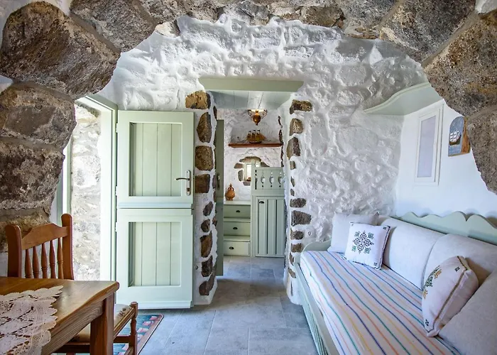 Messes Traditional Stone House With Amazing Sea View Mandrákion